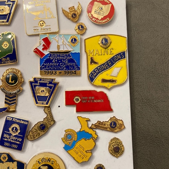 Lot of 70 Lions Club Pins Dating 1950 - 1990's - Picture 5 of 7